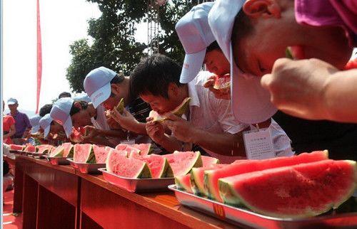 趣吃瓜娱乐,揭秘娱乐圈幕后故事,带你领略明星们的真实生活